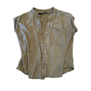 Calvin Klein Women’s Olive Button Down Top